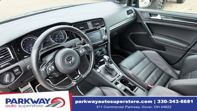 Used 2017 Volkswagen Golf R 4-Door AWD/4WD image 13