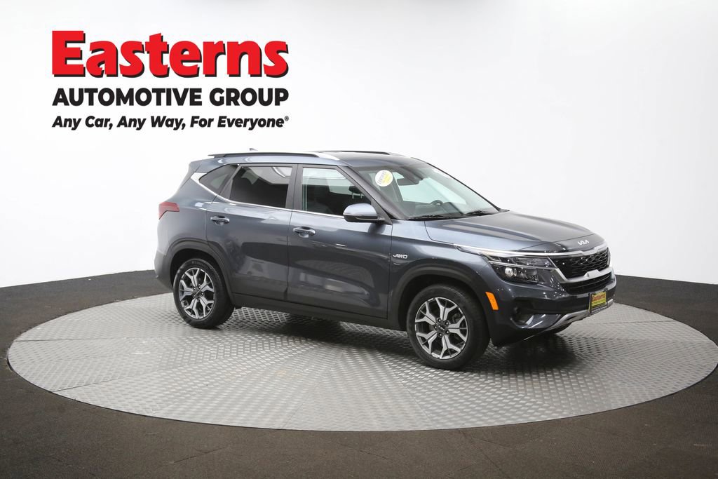 Used 2023 Kia Seltos EX image 49