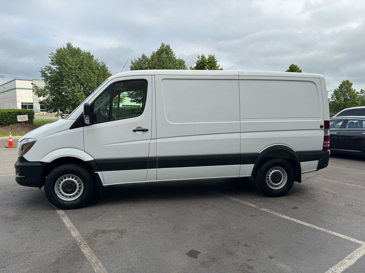 Used 2017 Mercedes-Benz Sprinter 2500 image 10