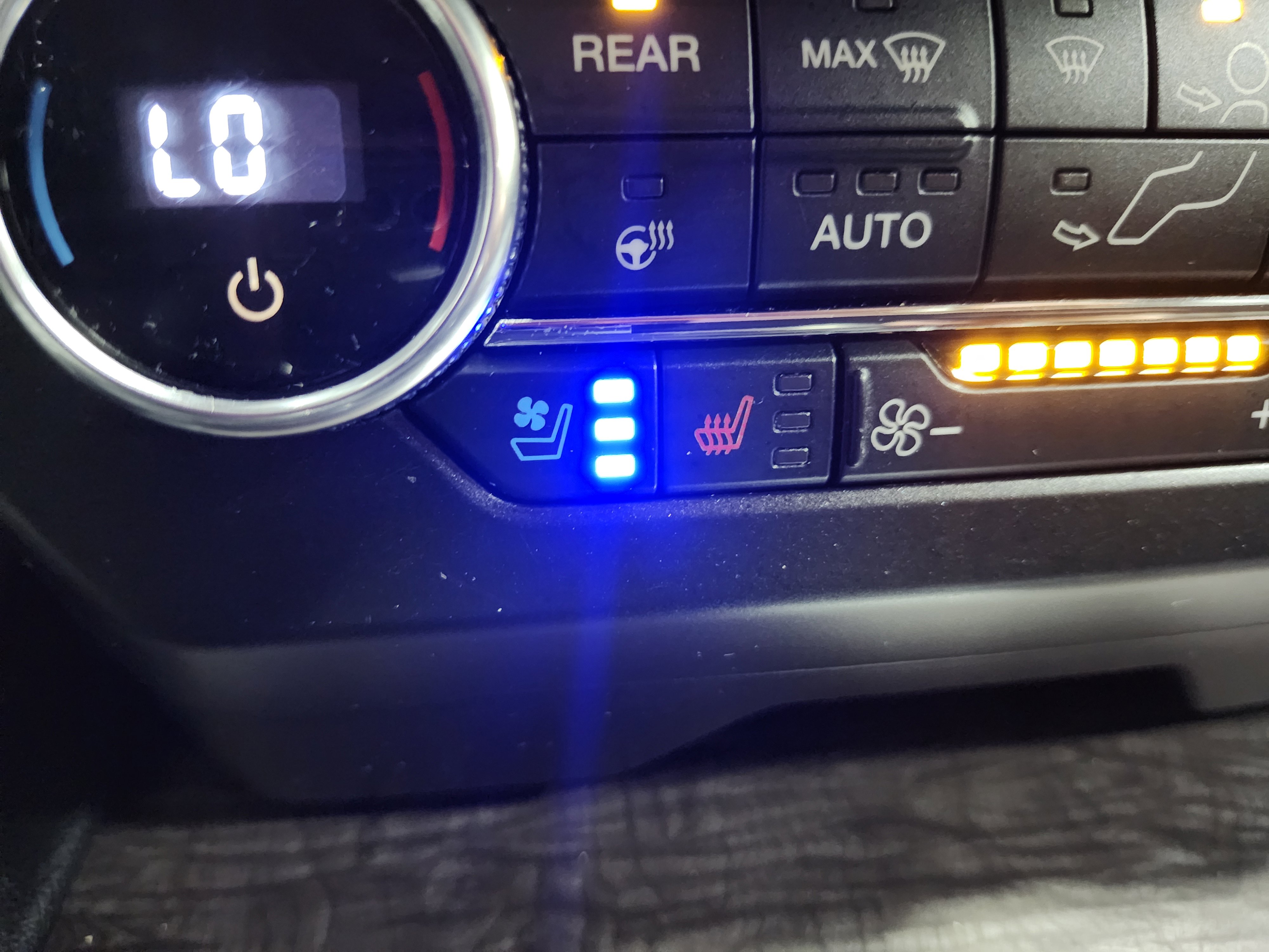 Used 2018 Ford Expedition Limited AWD/4WD image 9