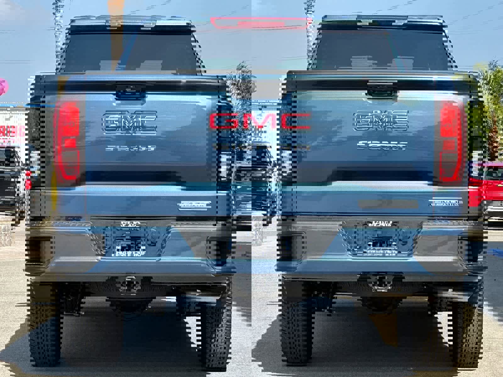 New 2026 GMC Sierra 1500 Elevation image 4
