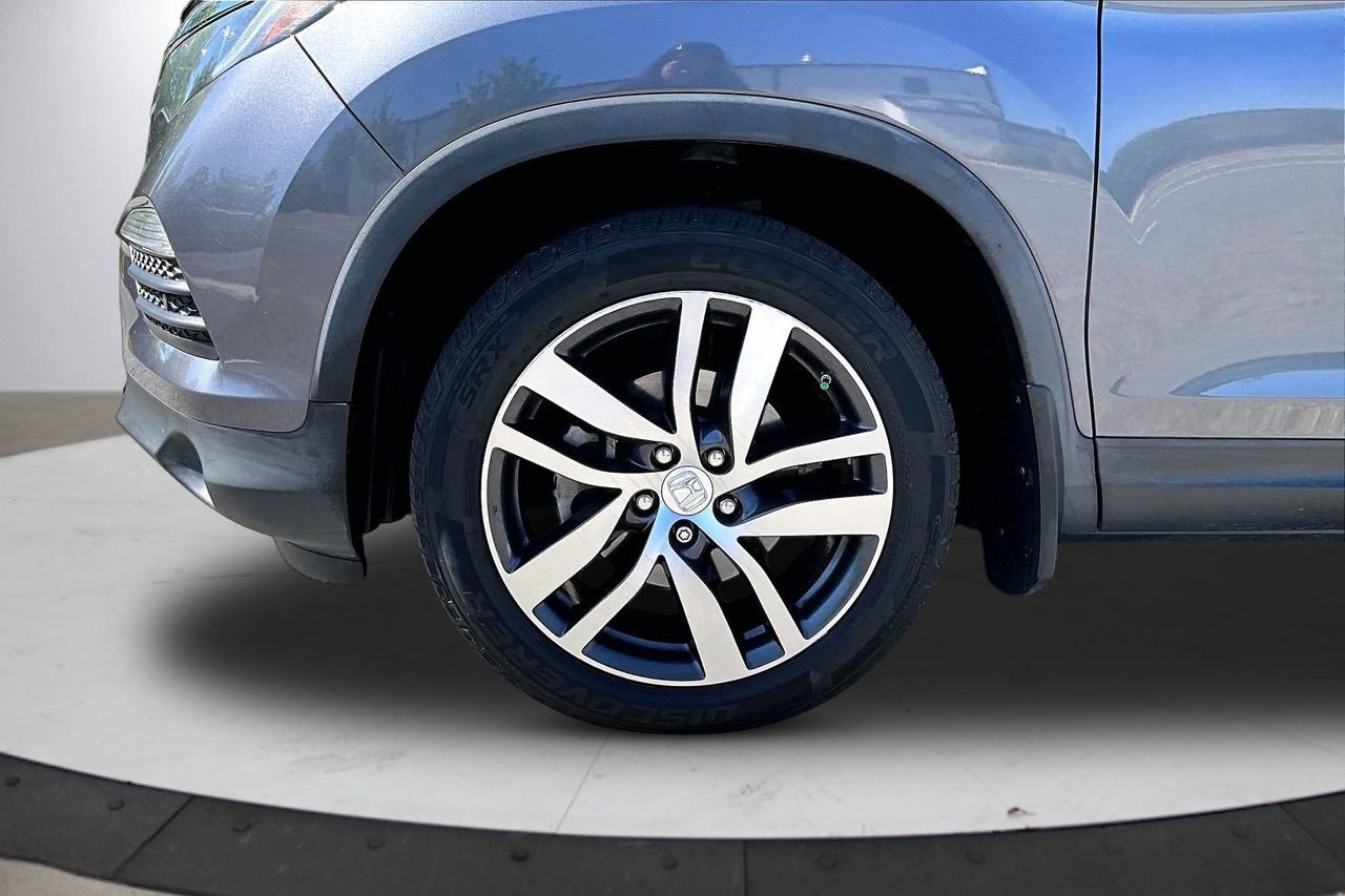 Used 2016 Honda Pilot Touring image 34