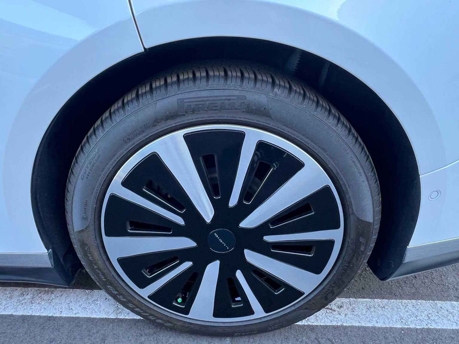 Used 2024 Lucid Air Touring image 13