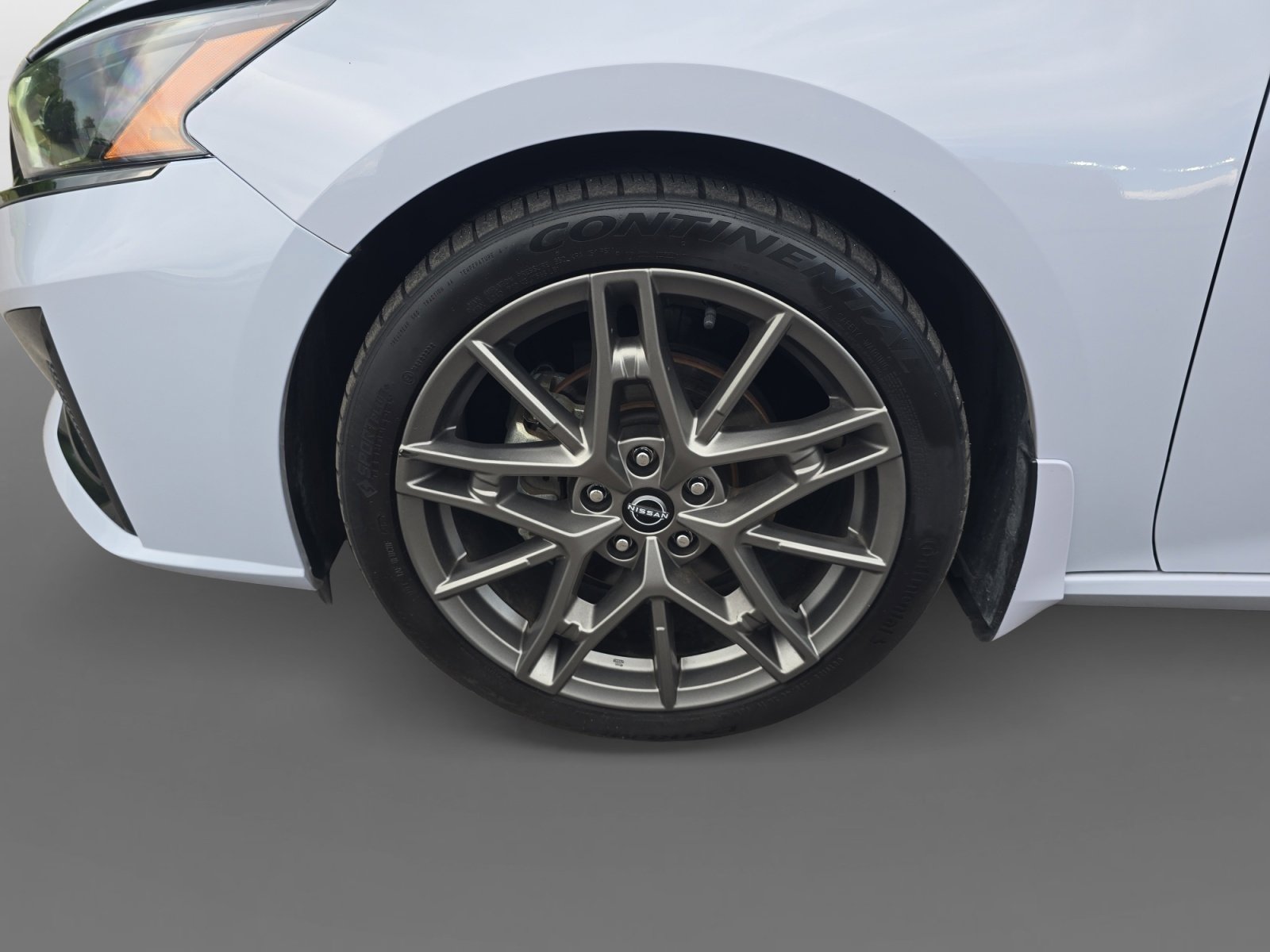 Used 2024 Nissan Altima 2.0 SR FWD image 10