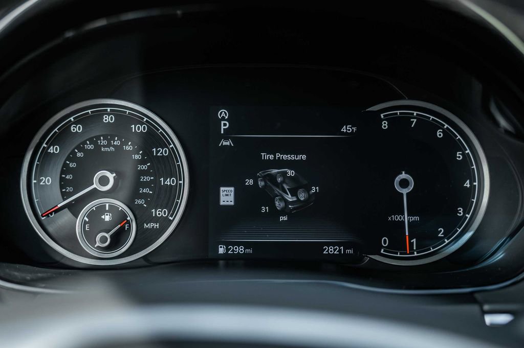 Used 2025 Genesis GV70 3.5T Sport image 26