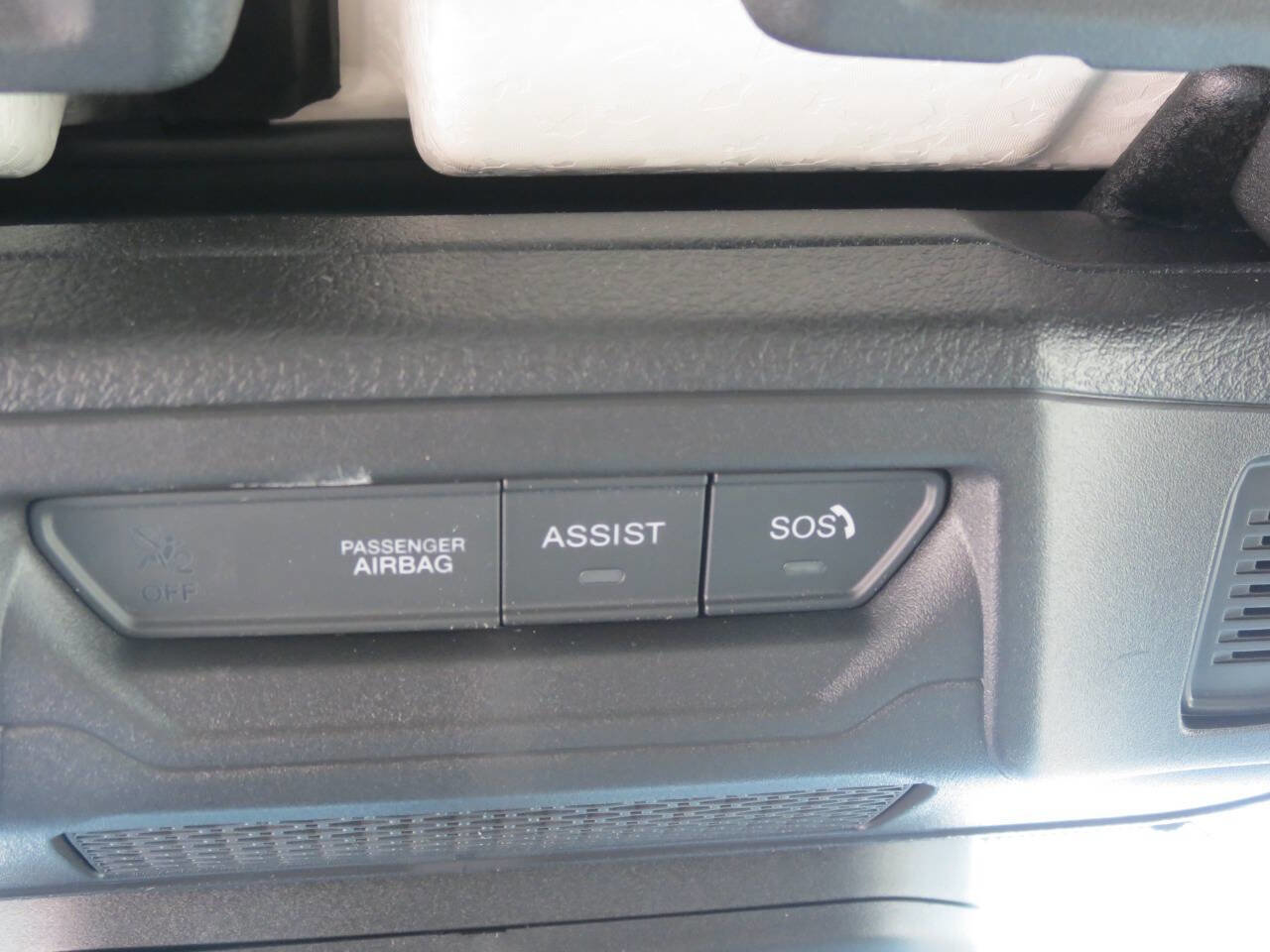 Used 2024 Jeep Wrangler Sport image 19