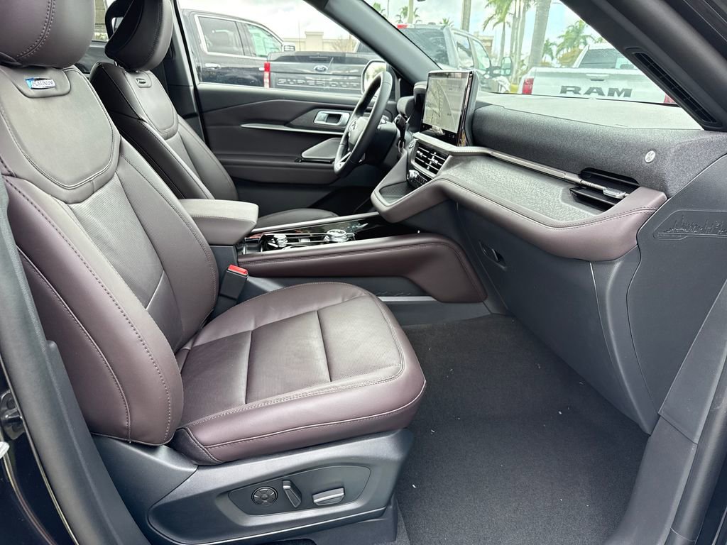 New 2026 Ford Explorer Platinum image 22