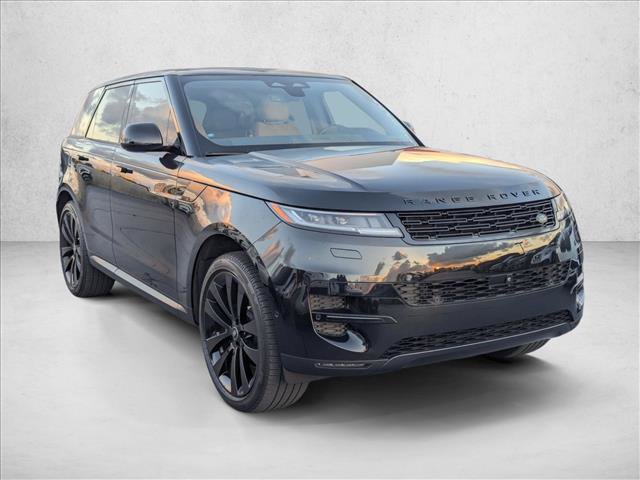 Used 2025 Land Rover Range Rover Sport SE image 3