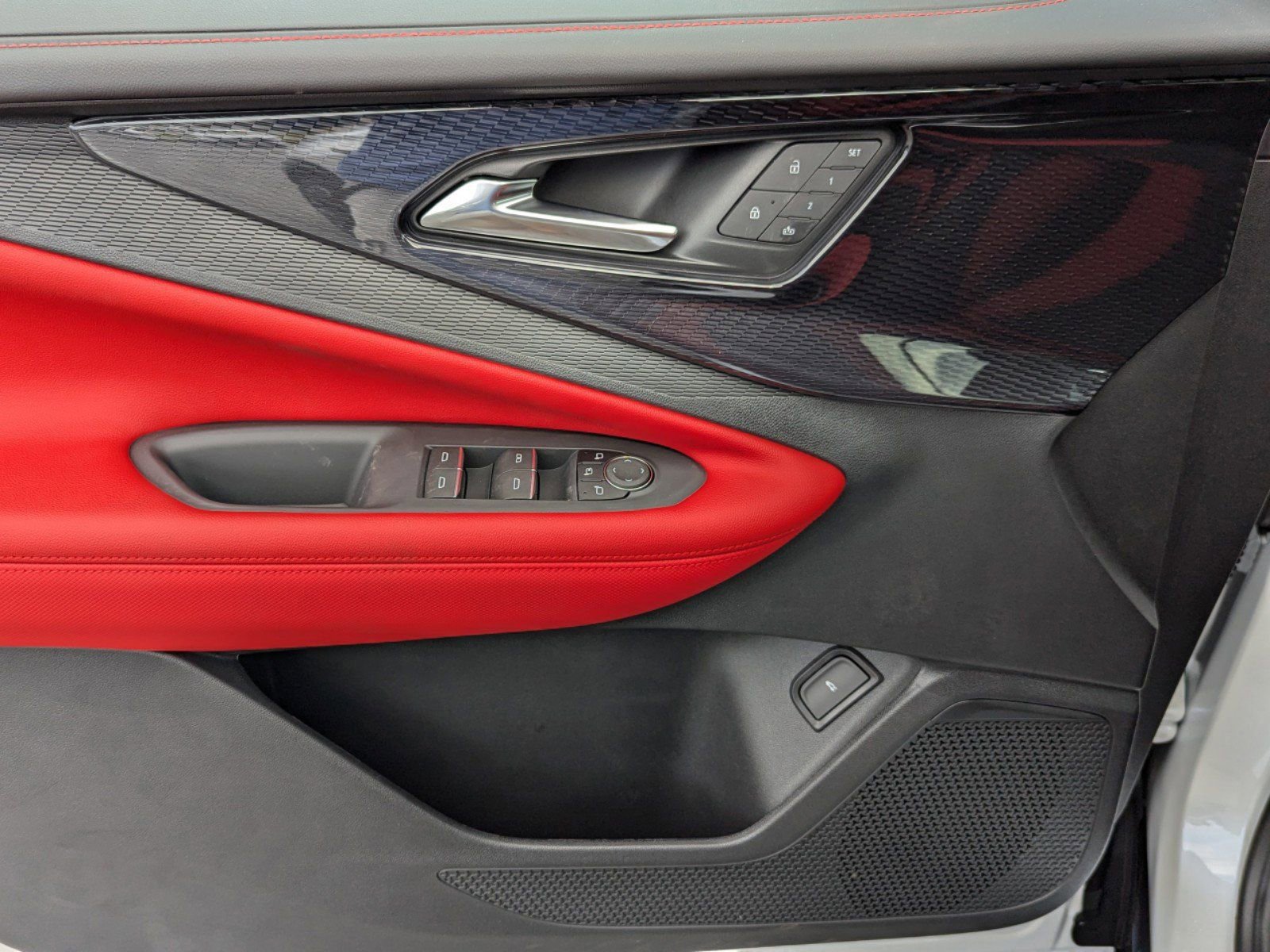 New 2024 Chevrolet Blazer EV RS image 18