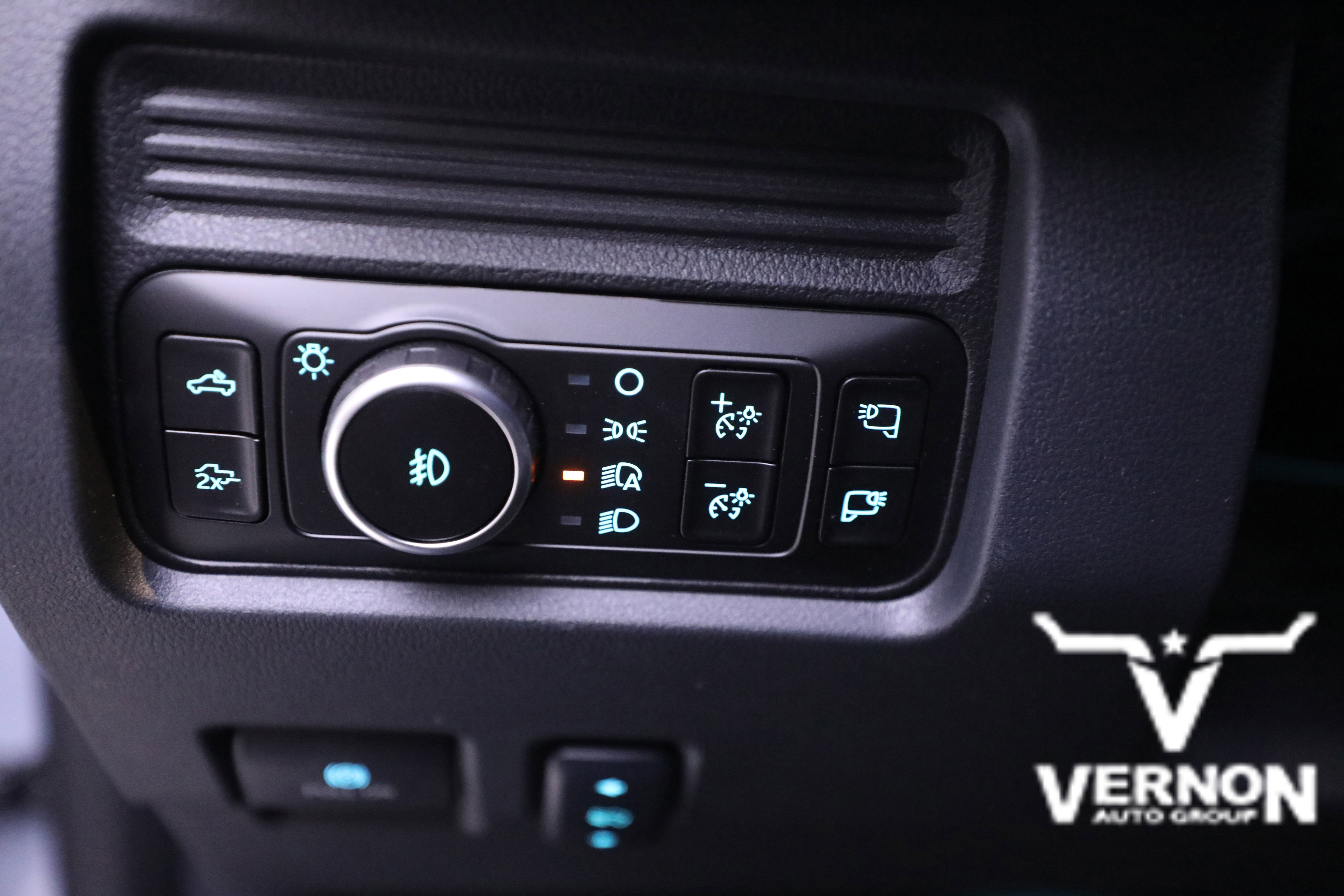 New 2026 Ford F250 Lariat w/ Chrome Package image 16