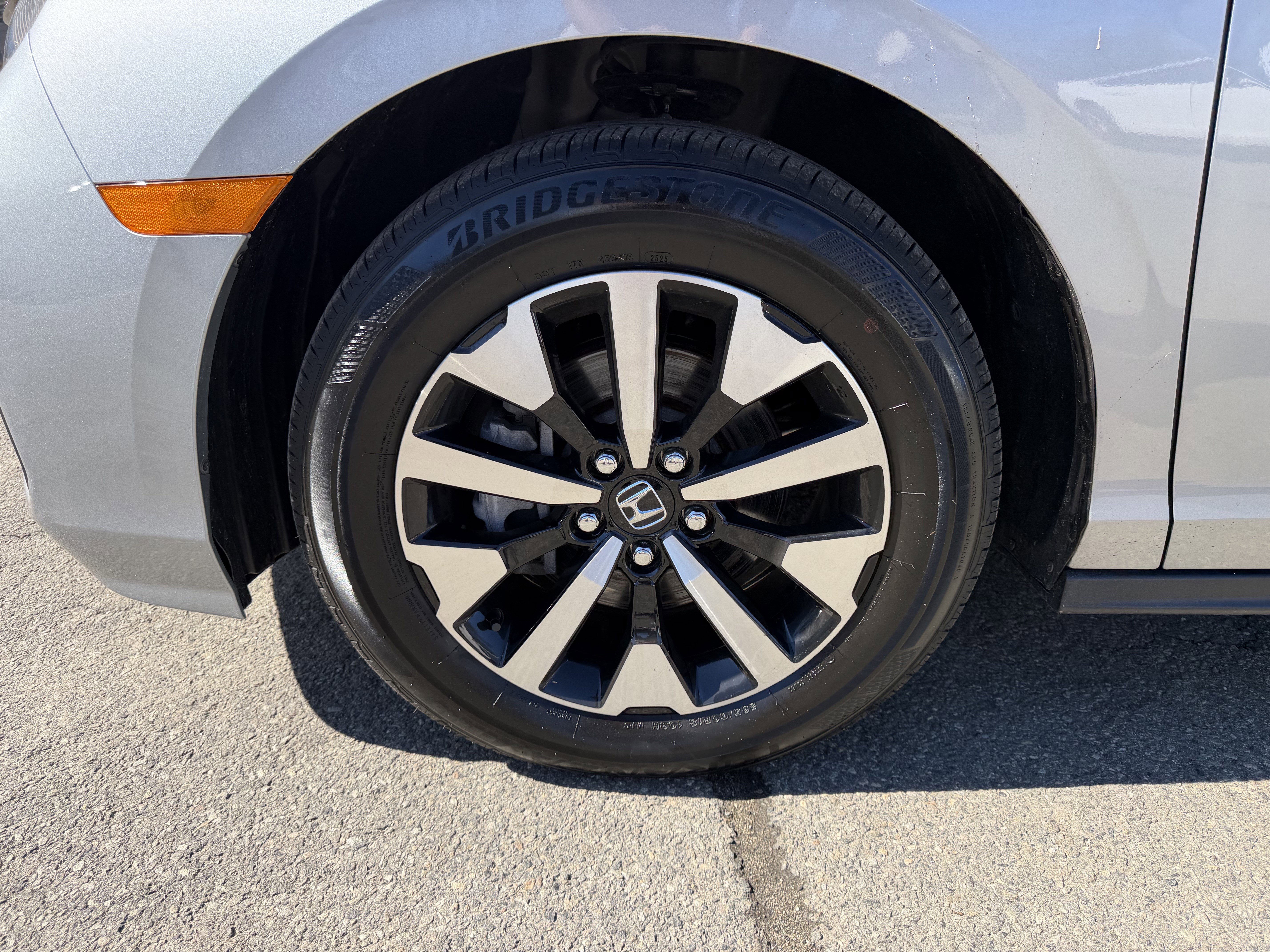 Certified 2025 Honda Odyssey EX-L image 7