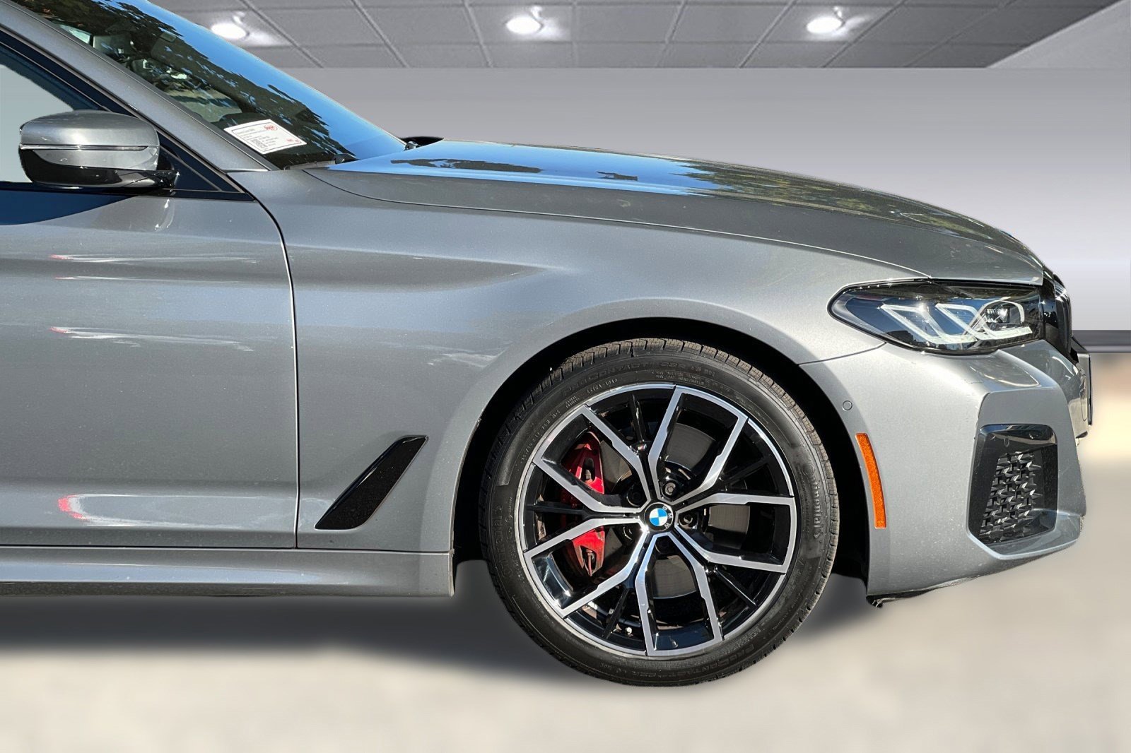 Certified 2023 BMW 530i xDrive w/ Executive Package image 35