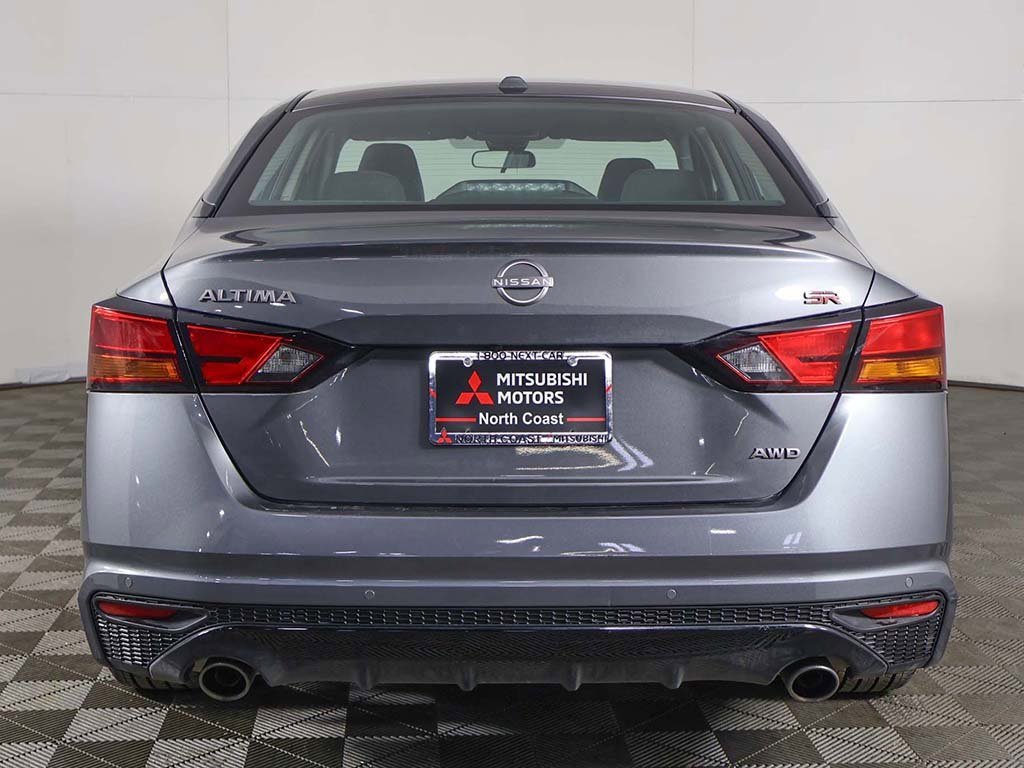 Used 2025 Nissan Altima 2.5 SR image 10