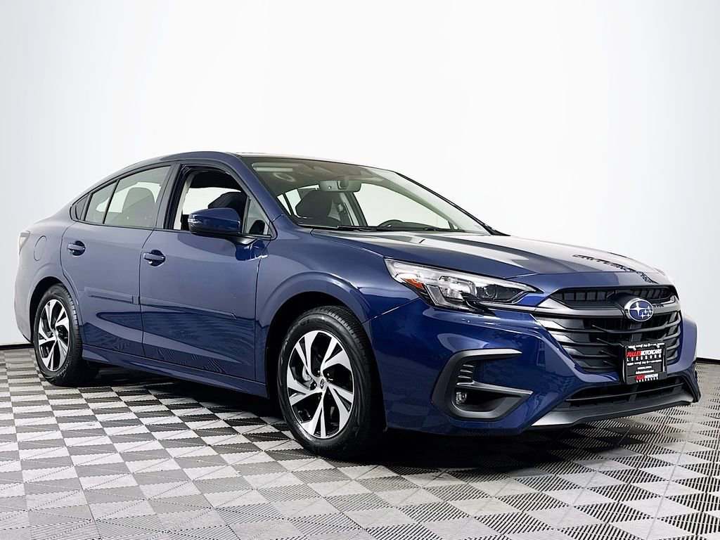 Used 2025 Subaru Legacy Premium AWD/4WD image 1