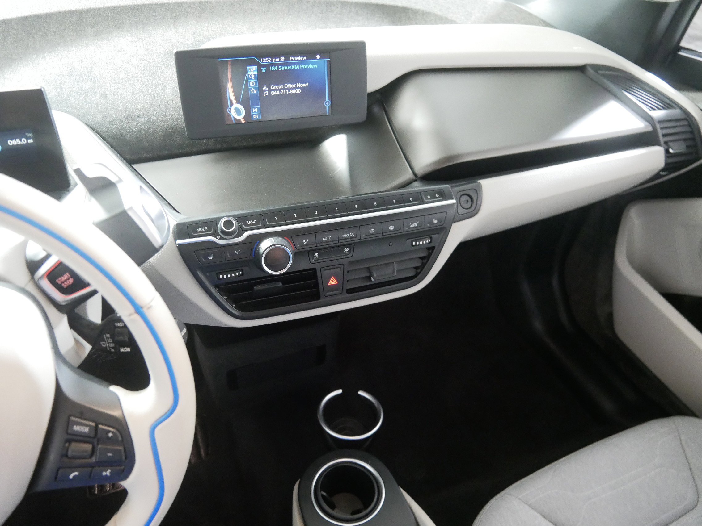 Used 2015 BMW i3 w/ Range Extender image 11