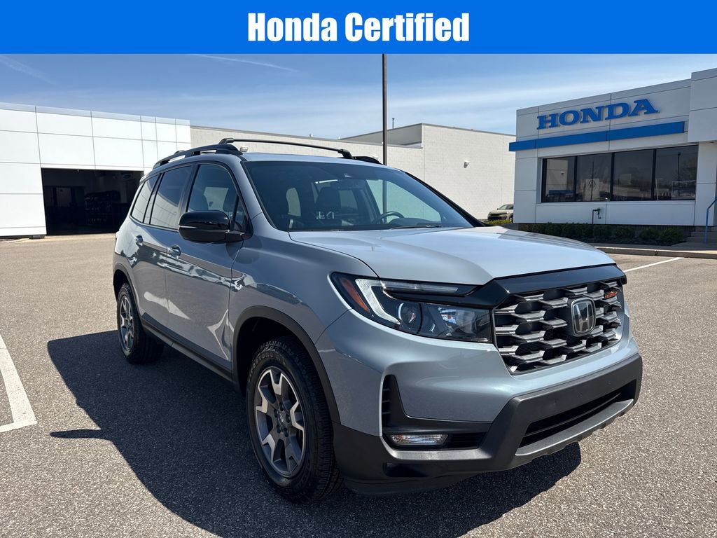 Certified 2023 Honda Passport TrailSport image 2