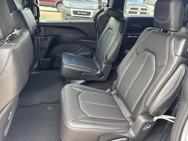 New 2026 Chrysler Pacifica Select image 15