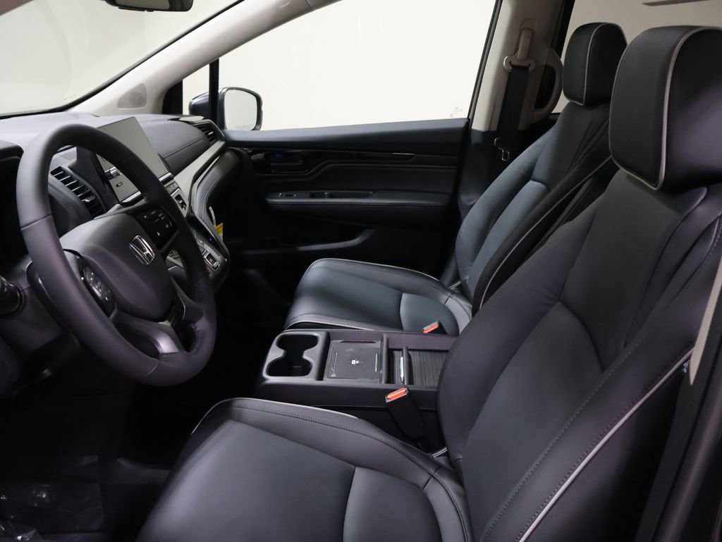 New 2026 Honda Odyssey Touring image 11