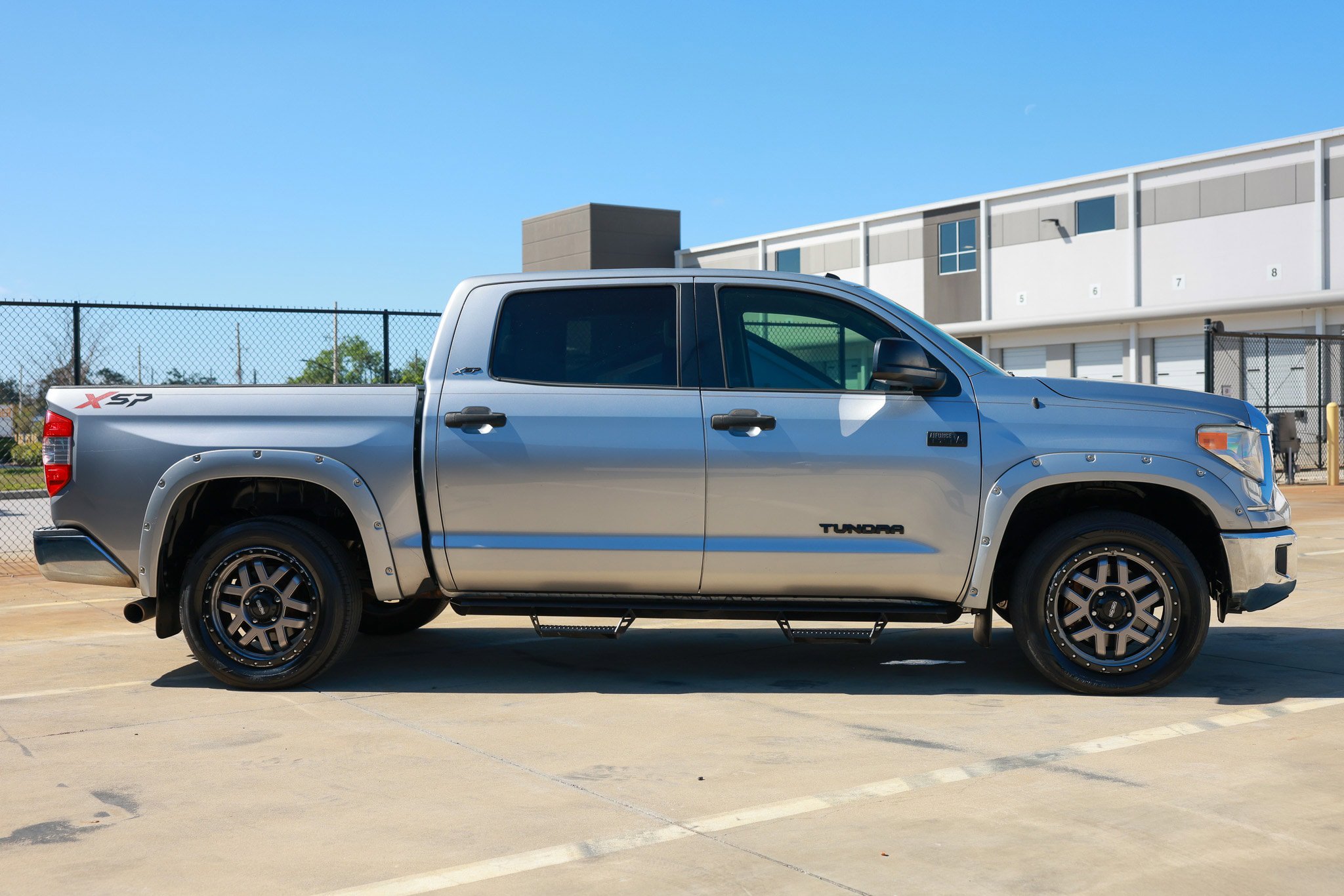 Used 2017 Toyota Tundra SR5 w/ SR5 Upgrade Package image 19