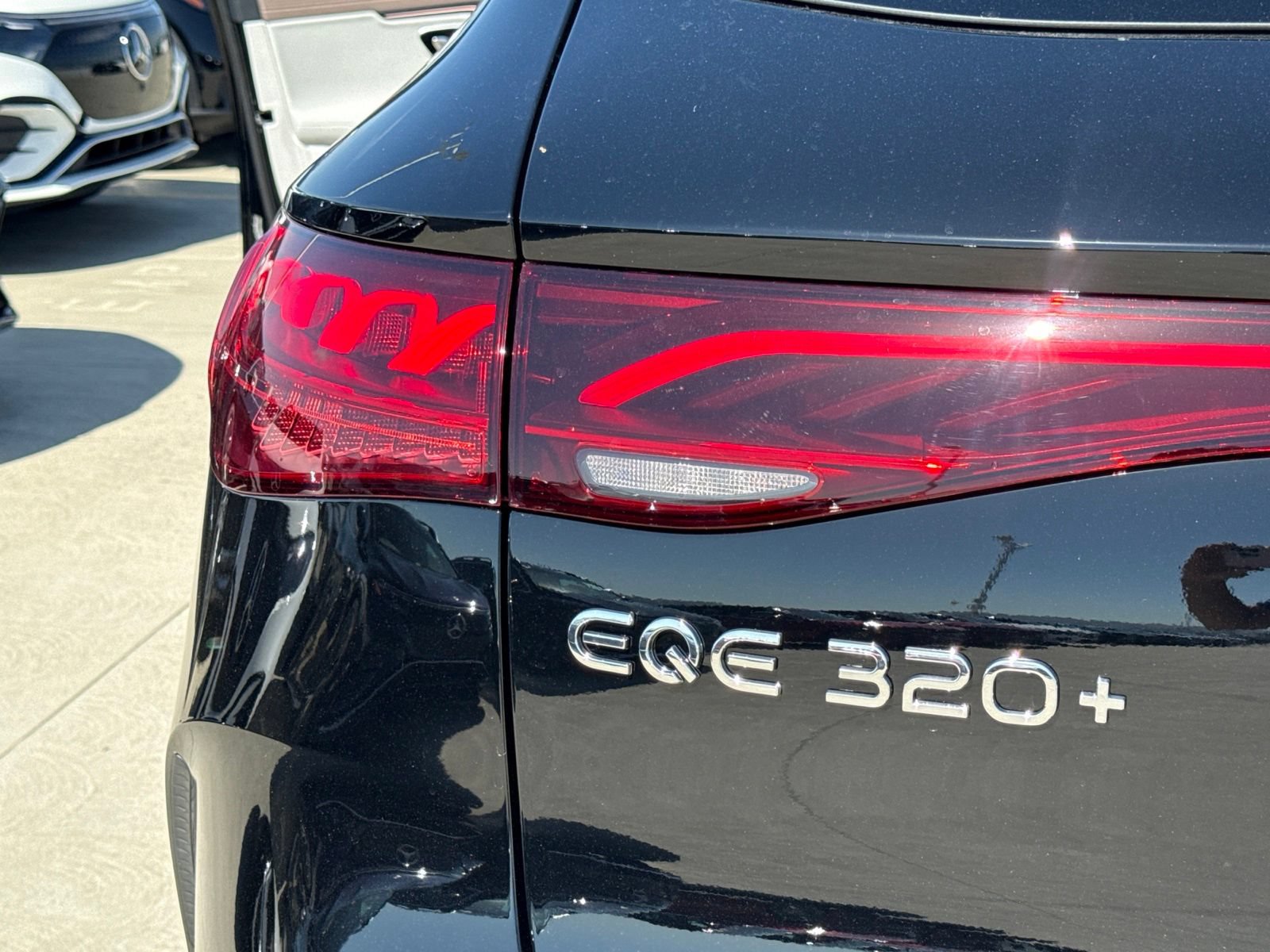 New 2027 Mercedes-Benz EQE 320+ SUV image 11
