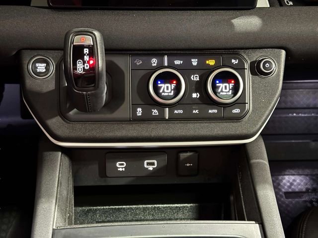 Used 2023 Land Rover Defender 110 SE image 29