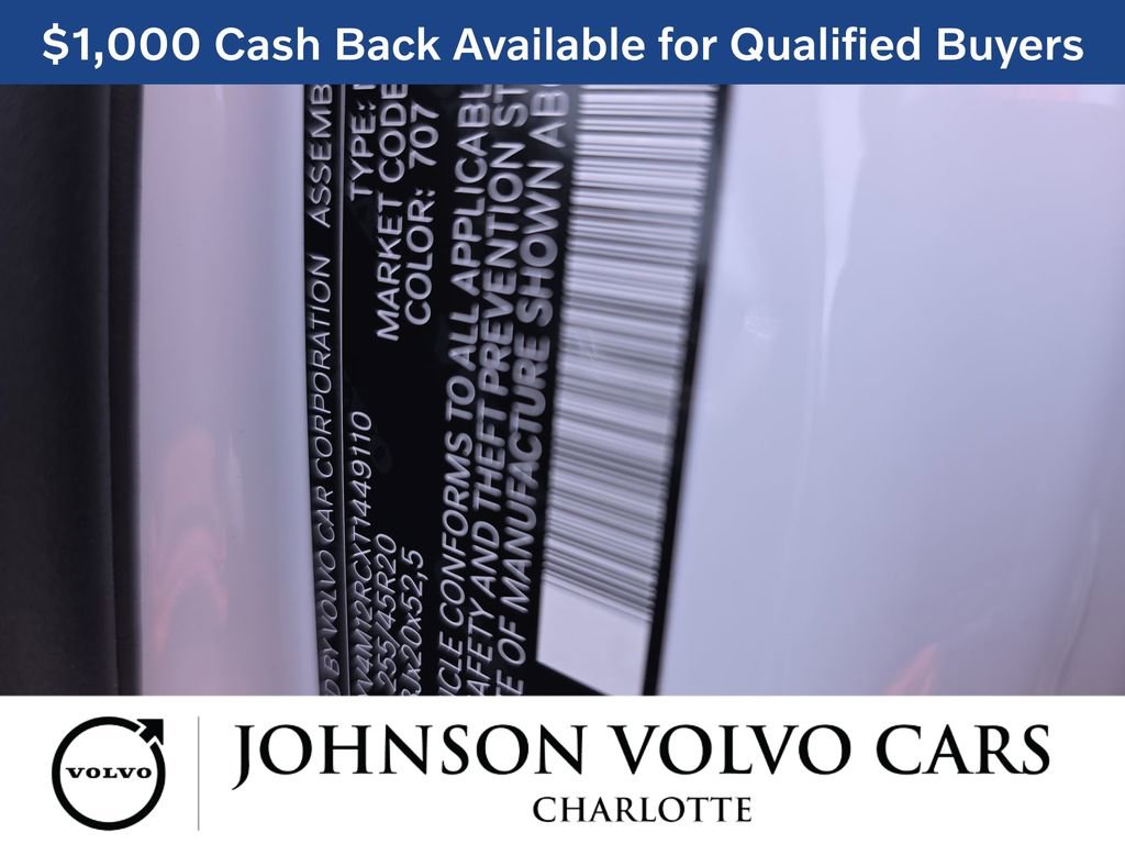 New 2026 Volvo XC60 B5 Plus w/ Protection Package Premier image 37