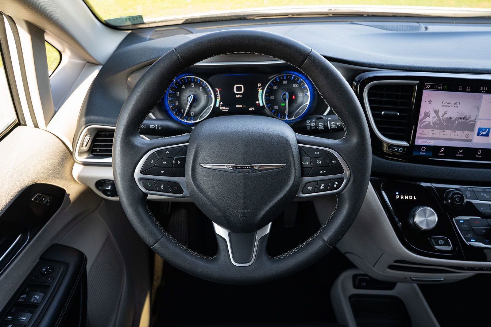 Used 2023 Chrysler Pacifica Touring-L image 24