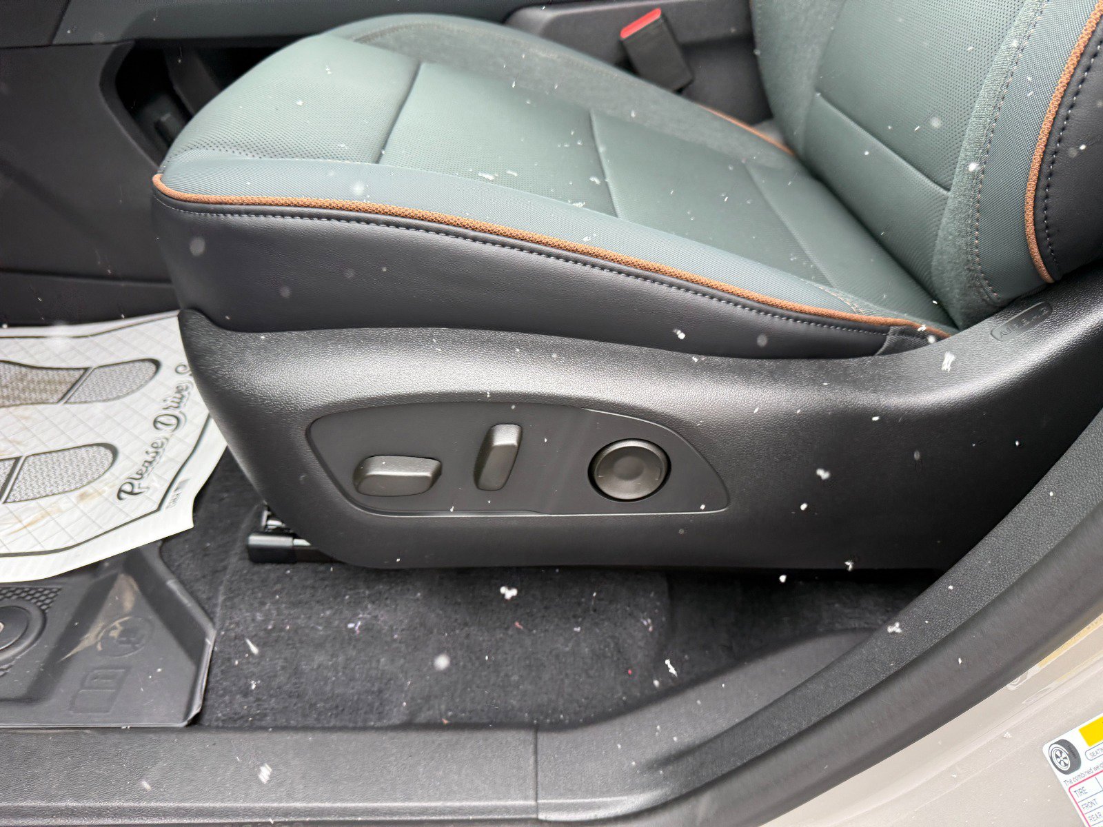 New 2026 GMC Acadia AT4 w/ LPO, Floor Liner Package image 25