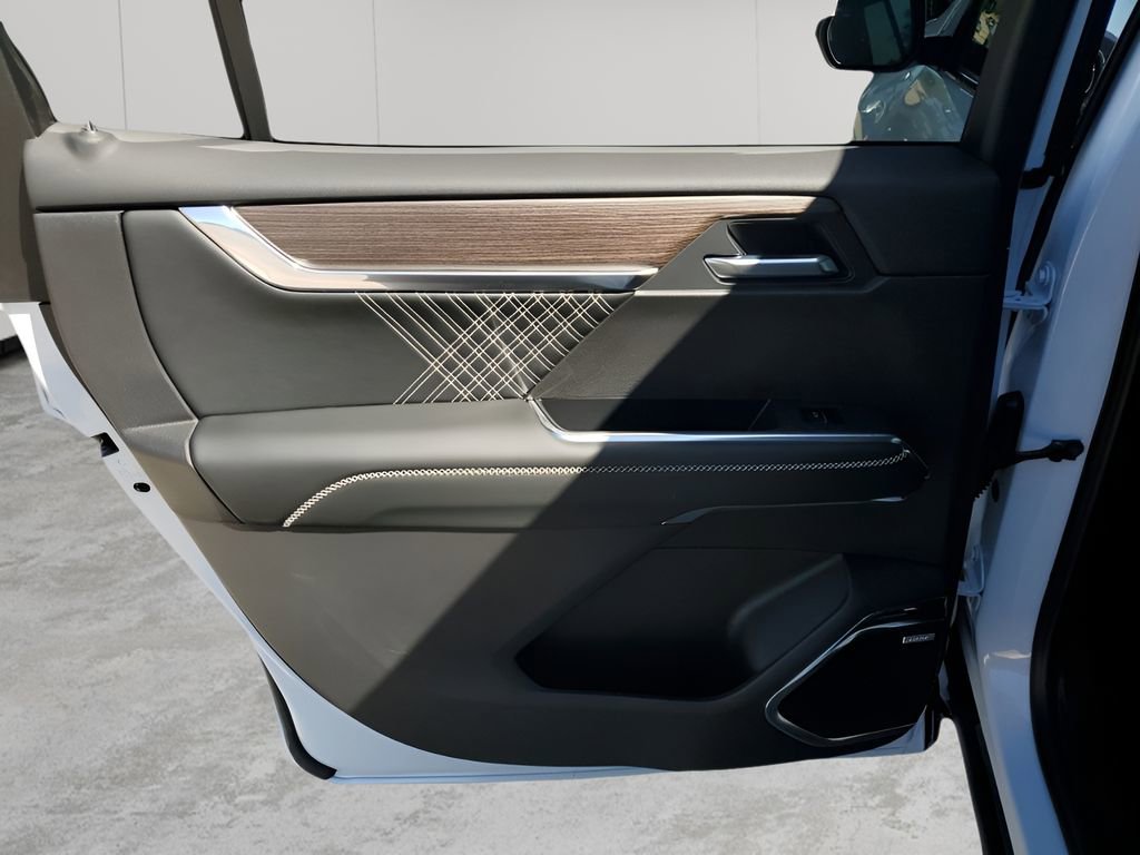 New 2026 GMC Acadia Denali w/ Super Cruise Package image 17