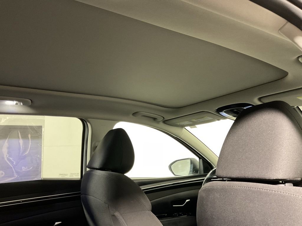 Certified 2022 Hyundai Tucson SEL w/ Cargo Package AWD/4WD image 2
