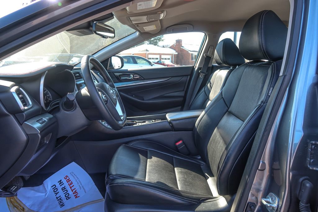 Used 2023 Nissan Maxima SV w/ Floor Mat Group image 23