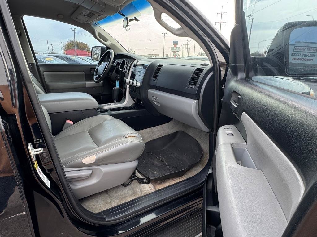 Used 2009 Toyota Sequoia SR5 RWD image 11