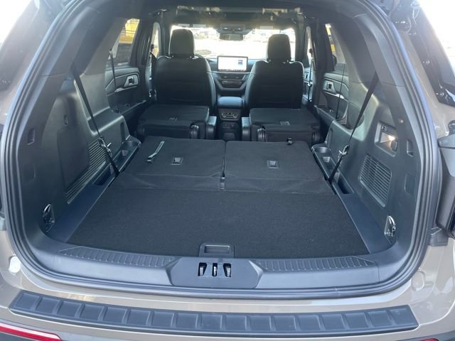 New 2026 Ford Explorer ST-Line w/ ST-Line Street Pack image 71