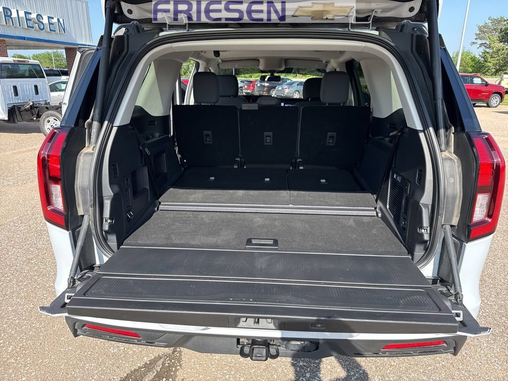 Used 2025 Ford Expedition Active AWD/4WD image 25