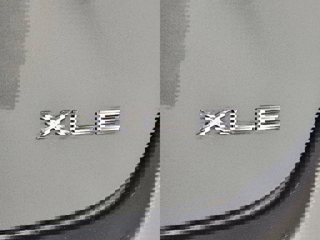 Used 2014 Toyota Avalon XLE Touring image 11