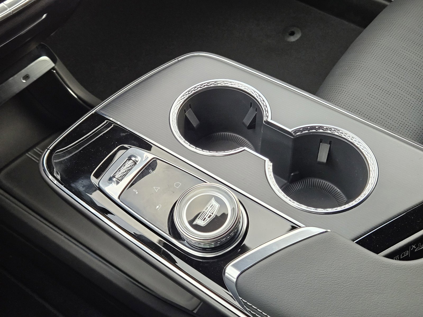 New 2026 Cadillac Lyriq Premium Luxury image 15