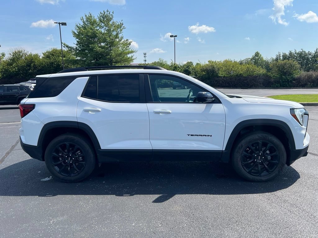 Used 2025 GMC Terrain Elevation FWD image 5