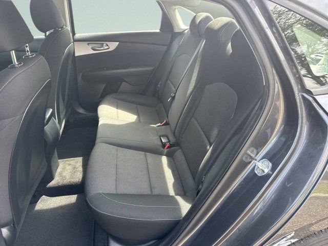 Used 2023 Kia Forte LXS w/ LXS Technology Package FWD image 16
