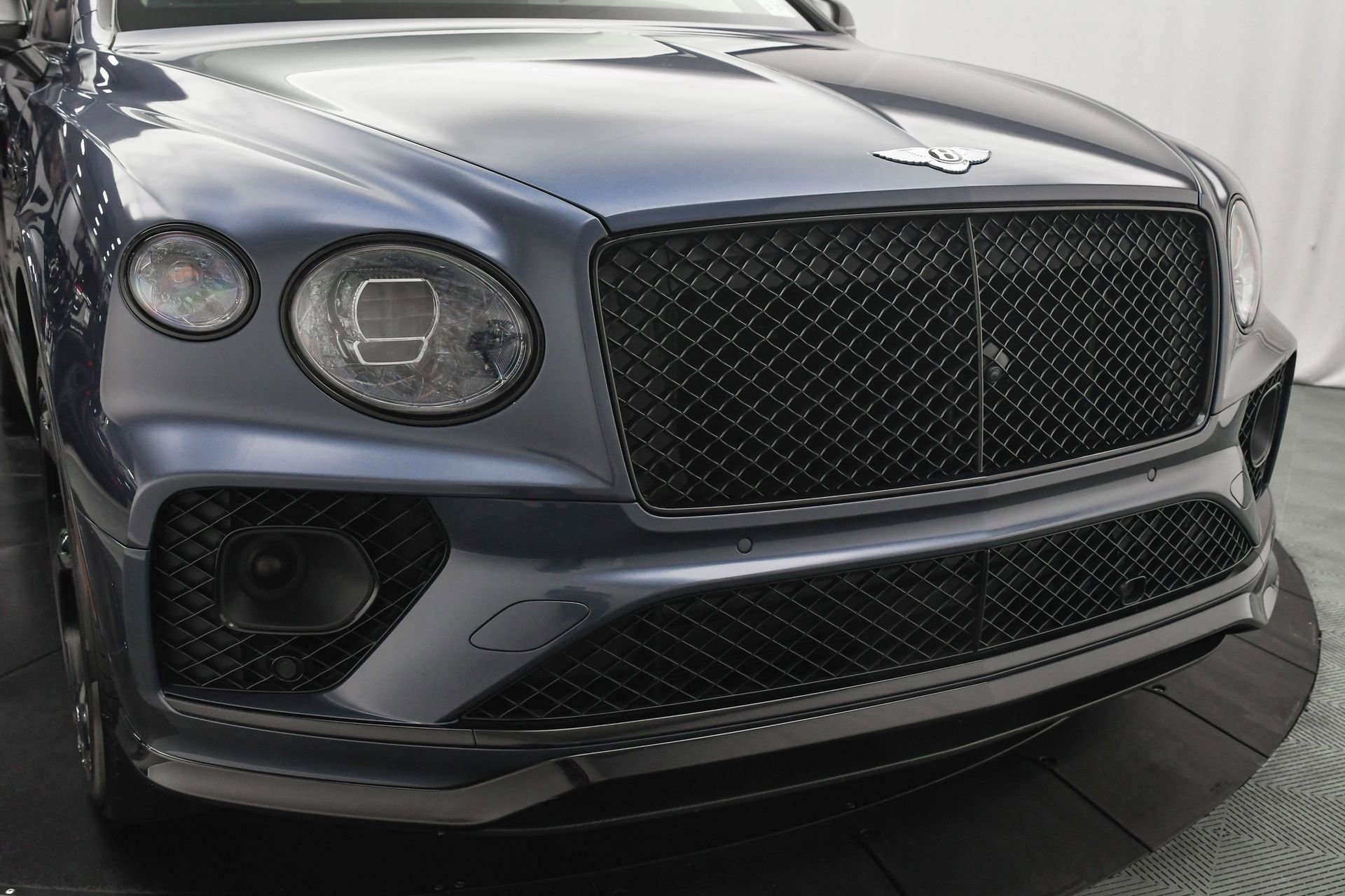 Used 2022 Bentley Bentayga S image 27