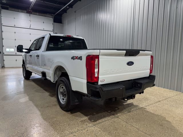 Used 2025 Ford F250 XL AWD/4WD image 3