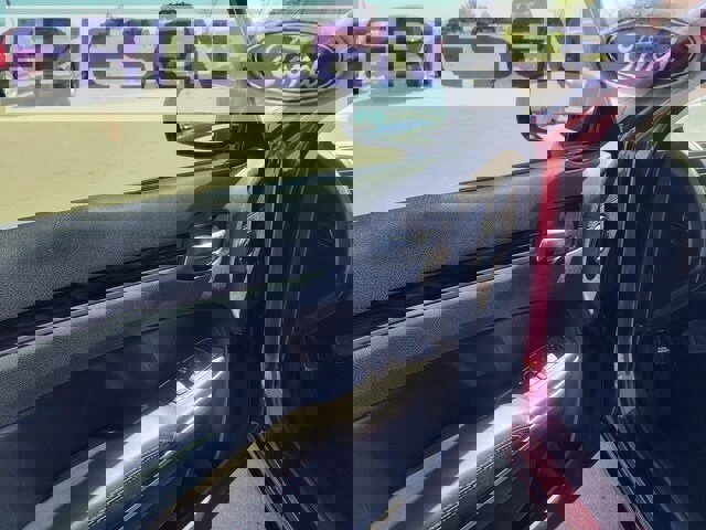 Used 2018 Chrysler 300 Touring w/ Sport Appearance Package image 7