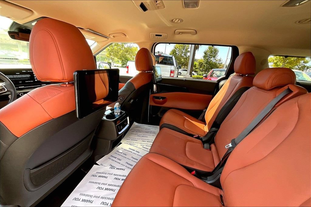 Certified 2024 Kia Carnival SX FWD image 16