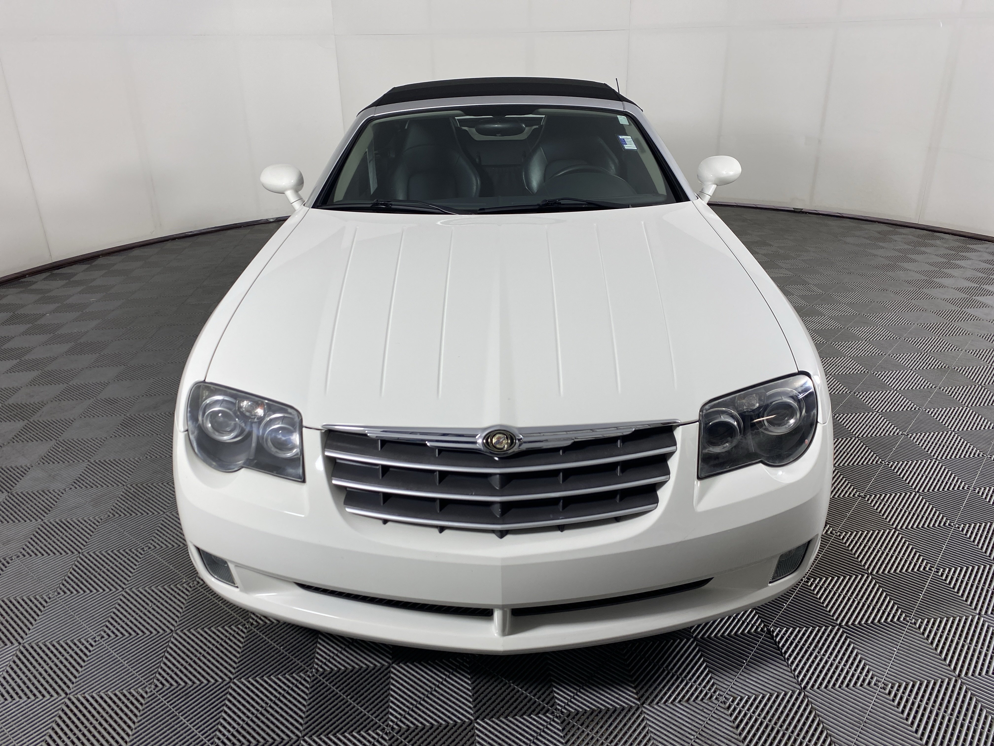 Used 2005 Chrysler Crossfire Limited RWD image 9