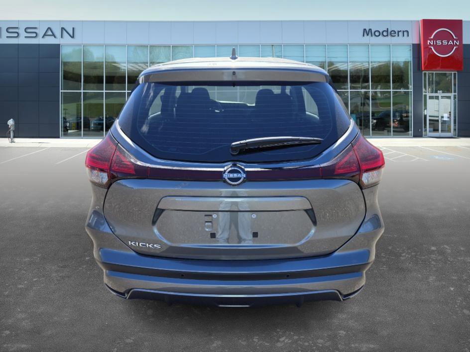 New 2025 Nissan Kicks S image 6