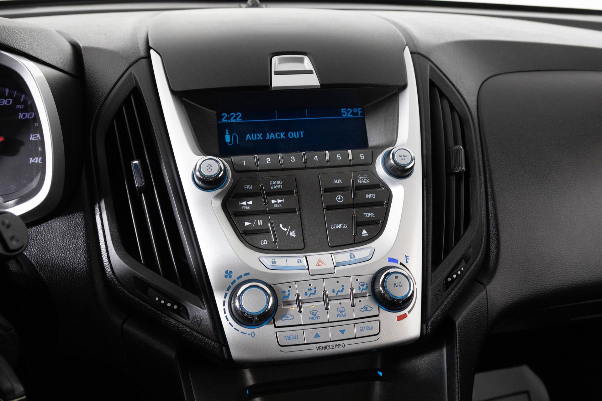 Used 2015 Chevrolet Equinox LS image 23