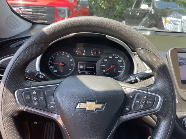 Used 2025 Chevrolet Malibu LT FWD image 32