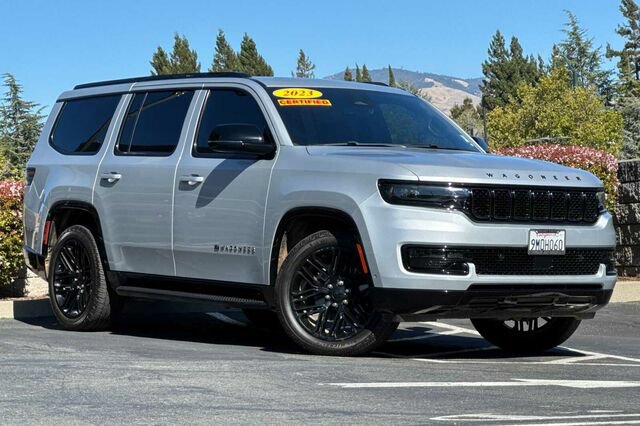 Certified 2023 Jeep Wagoneer Series II AWD/4WD image 2