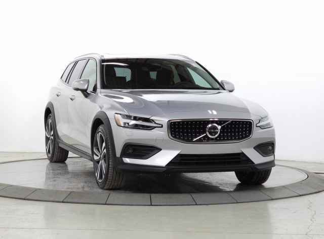 Certified 2025 Volvo V60 B5 Cross Country Plus video 1