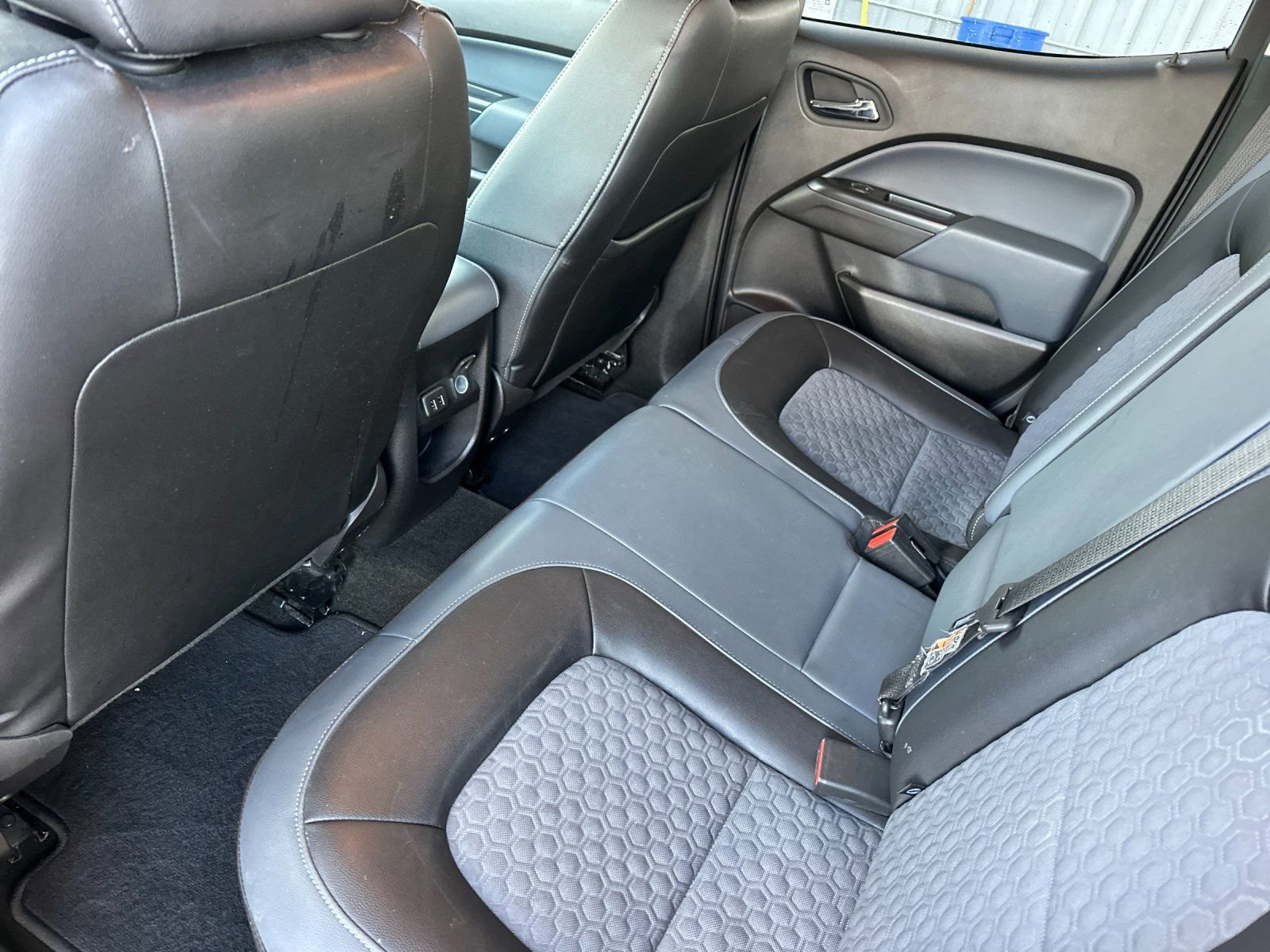 Used 2017 Chevrolet Colorado Z71 image 11