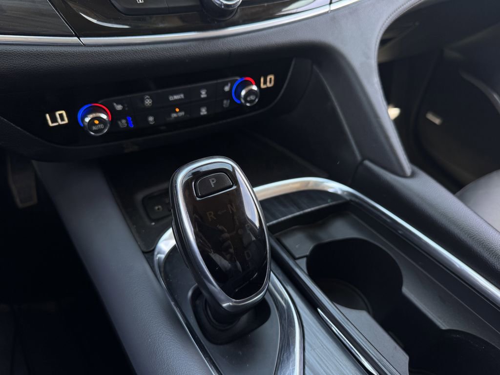 Used 2021 Buick Enclave Premium w/ Sun and Sites Package image 19